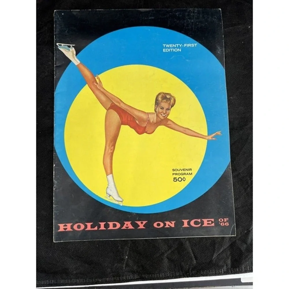 VINTAGE HOLIDAY ON ICE‎ AND ICE CAPADES PROGRAM LOT OF 6 (569)